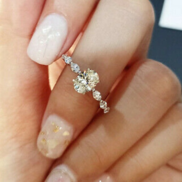 NEW 925 Sterling Silver Beautiful Ring - Picture 5 of 6